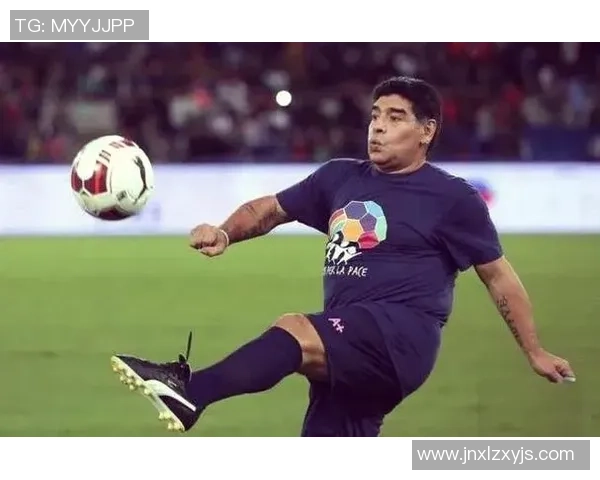 足球明星中谁的家庭背景最为显赫与传奇揭秘