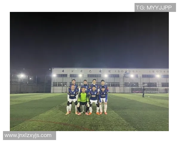 足球明星张姆斯的传奇之路与他在绿茵场上的辉煌成就与影响力