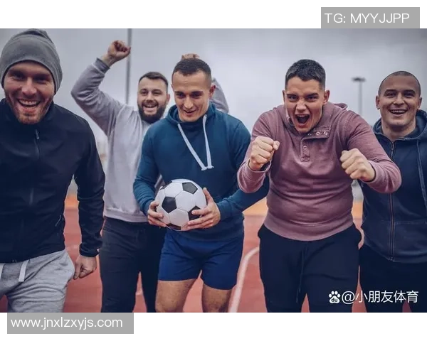 足球巨星转型超级奶爸温情瞬间展现家庭幸福生活